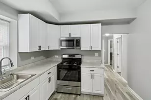 9305 S Homan Ave, Evergreen Park, IL 60805 - Photo 3