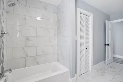 14315 S Manistee Avenue, Burnham, IL 60633 - Photo 9