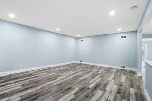 14315 S Manistee Ave, Burnham, IL 60633 - Photo 3