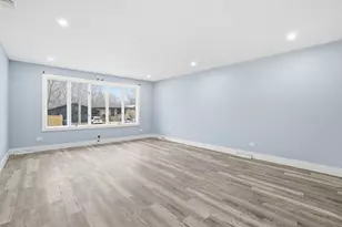 14315 S Manistee Ave, Burnham, IL 60633 - Photo 5