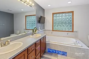 2239 Fox Run Dr, Kankakee, IL 60901 - Photo 13