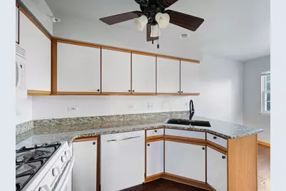 2552 Dickens Drive #2552, Aurora, IL 60503 - Photo 5