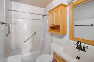 2552 Dickens Dr, Aurora, IL 60503 - Photo 9