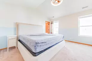 579 Rebecca Ln, Bolingbrook, IL 60440 - Photo 17