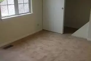 1293 Cranbrook Dr, Schaumburg, IL 60193 - Photo 9