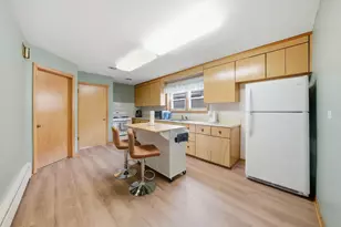 5748 S Kenneth Ave, Chicago, IL 60629 - Photo 3