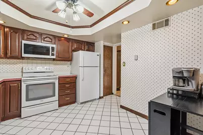 10221 S Komensky Avenue #1E, Oak Lawn, IL 60453 - Photo 9