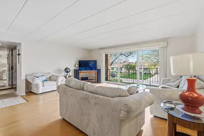 10221 S Komensky Avenue #1E, Oak Lawn, IL 60453 - Photo 5