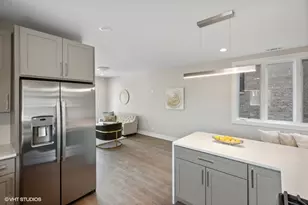 4824 S Champlain Ave, Chicago, IL 60615 - Photo 7