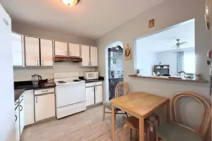 650 Murray Ln, Des Plaines, IL 60016 - Photo 9