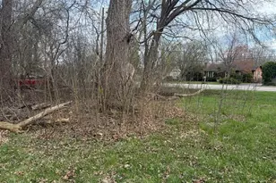 10802 W Yorkhouse Rd, Beach Park, IL 60087 - Photo 1