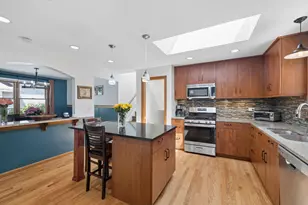 1015 E Lowden Ave, Wheaton, IL 60189 - Photo 5