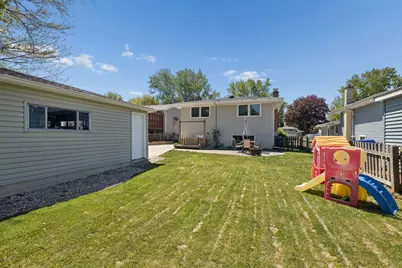 1015 E Lowden Avenue, Wheaton, IL 60189 - Photo 19