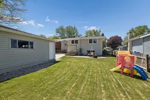 1015 E Lowden Ave, Wheaton, IL 60189 - Photo 19