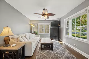 1115 N Main St, Wheaton, IL 60187 - Photo 9