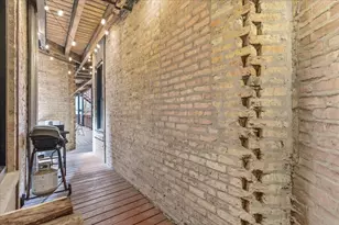 802 W George St, Chicago, IL 60657 - Photo 13