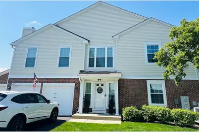 757 Grosse Pointe Circle #19-2, Vernon Hills, IL 60061 - Photo 1
