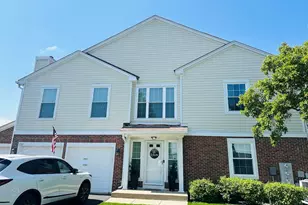 757 Grosse Pointe Cir, Vernon Hills, IL 60061 - Photo 1