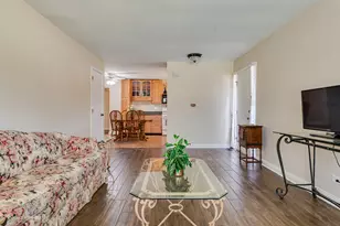 1148 Fulton Dr, Streamwood, IL 60107 - Photo 3