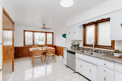 8706 W Stolting Road, Niles, IL 60714 - Photo 5