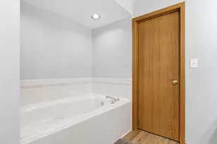 2611 Essington Rd, Joliet, IL 60435 - Photo 15
