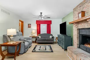 1858 Cecily Dr, Joliet, IL 60435 - Photo 3