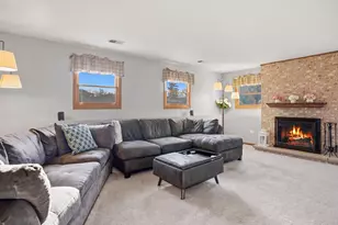 148 Beaver Creek Dr, Bolingbrook, IL 60490 - Photo 9