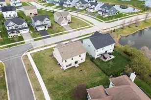 12404 S Blue Water Pkwy, Plainfield, IL 60585 - Photo 35