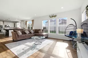 12404 S Blue Water Pkwy, Plainfield, IL 60585 - Photo 9