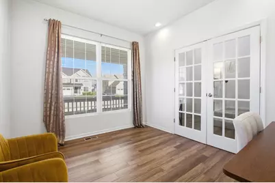 12404 S Blue Water Parkway, Plainfield, IL 60585 - Photo 7