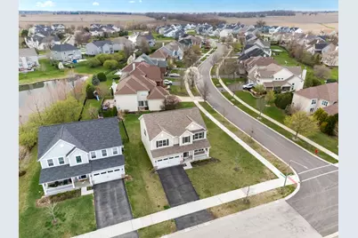 12404 S Blue Water Parkway, Plainfield, IL 60585 - Photo 3