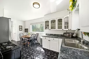 1000 Grand Ave, Aurora, IL 60506 - Photo 9