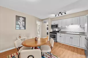 399 Wilmington Dr, Bartlett, IL 60103 - Photo 7