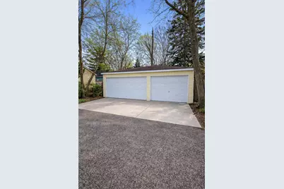 818 Bach Street, Northbrook, IL 60062 - Photo 3