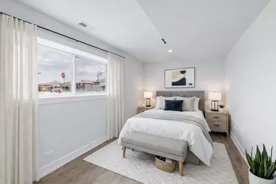 718 E 152nd Street, Phoenix, IL 60426 - Photo 11