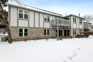 184 Brook Ln, Vernon Hills, IL 60061 - Photo 13