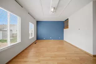 688 S Shannon Dr, Romeoville, IL 60446 - Photo 7