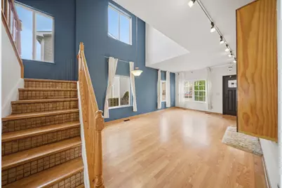 688 S Shannon Drive, Romeoville, IL 60446 - Photo 5