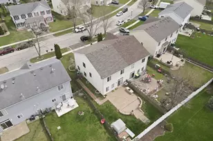 688 S Shannon Dr, Romeoville, IL 60446 - Photo 27