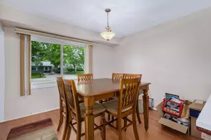 531 Redwood Rd, Bolingbrook, IL 60440 - Photo 9