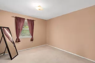 531 Redwood Rd, Bolingbrook, IL 60440 - Photo 11