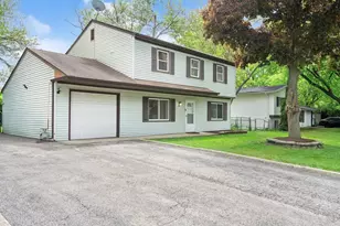 531 Redwood Rd, Bolingbrook, IL 60440 - Photo 1