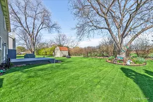 1097 Amberwood Dr, Crystal Lake, IL 60014 - Photo 35