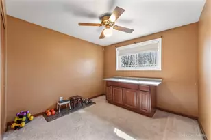 1097 Amberwood Dr, Crystal Lake, IL 60014 - Photo 29