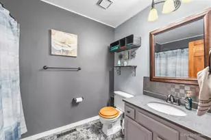 1097 Amberwood Dr, Crystal Lake, IL 60014 - Photo 27
