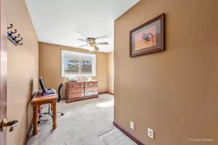1097 Amberwood Dr, Crystal Lake, IL 60014 - Photo 33