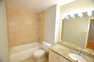 211 E Ohio St, Chicago, IL 60611 - Photo 25