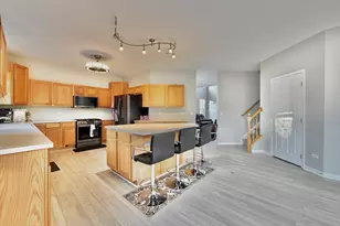 88 Hackney Ln, Lindenhurst, IL 60046 - Photo 17