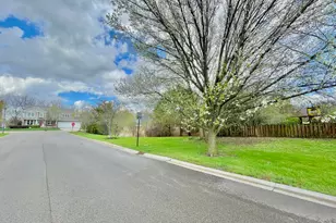 88 Hackney Ln, Lindenhurst, IL 60046 - Photo 59