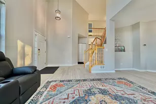 88 Hackney Ln, Lindenhurst, IL 60046 - Photo 7